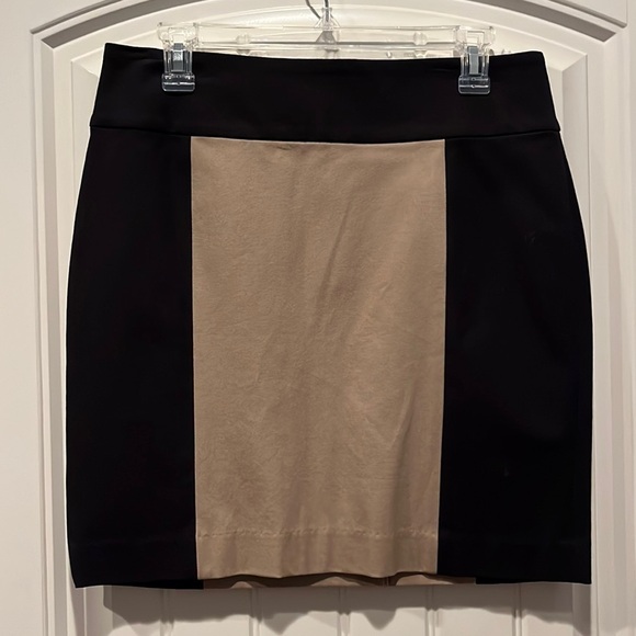 Black tan classic minimalist color block NWT Banana Republic factory skirt 8P - Picture 1 of 8